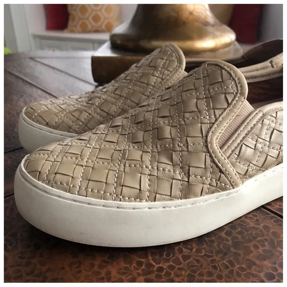 FRYE SLIP ONS SIZE 7.5 - Picture 7 of 13